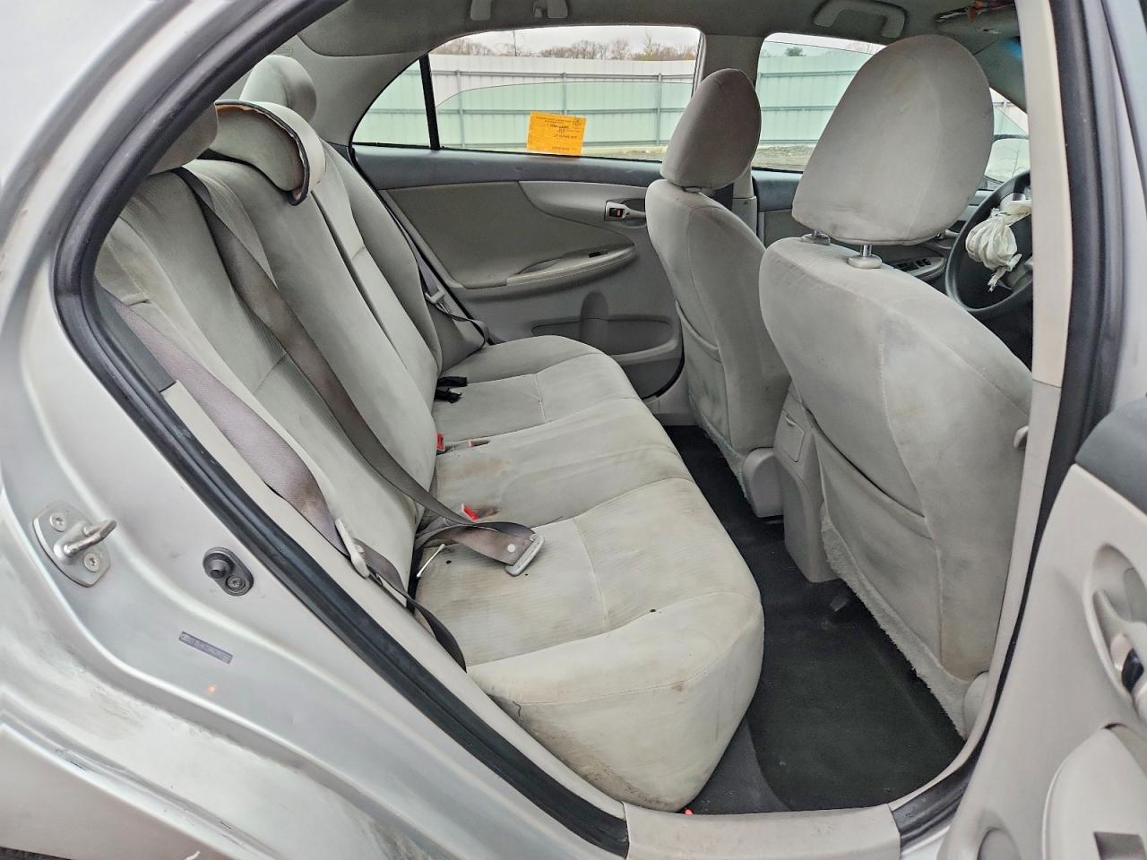 2010 TOYOTA COROLLA BASE photo 10