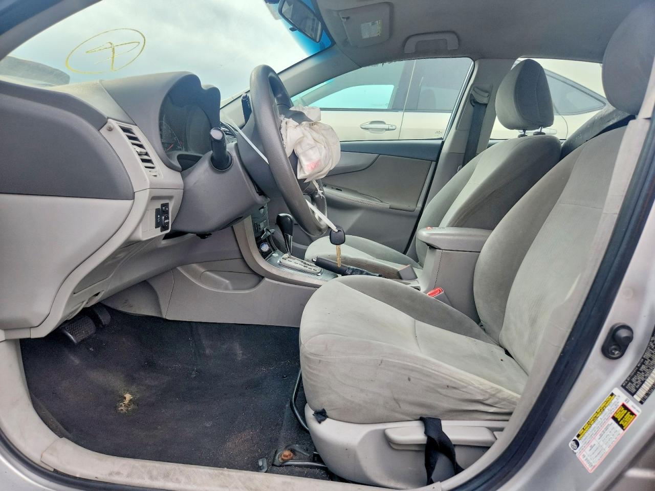 2010 TOYOTA COROLLA BASE photo 7
