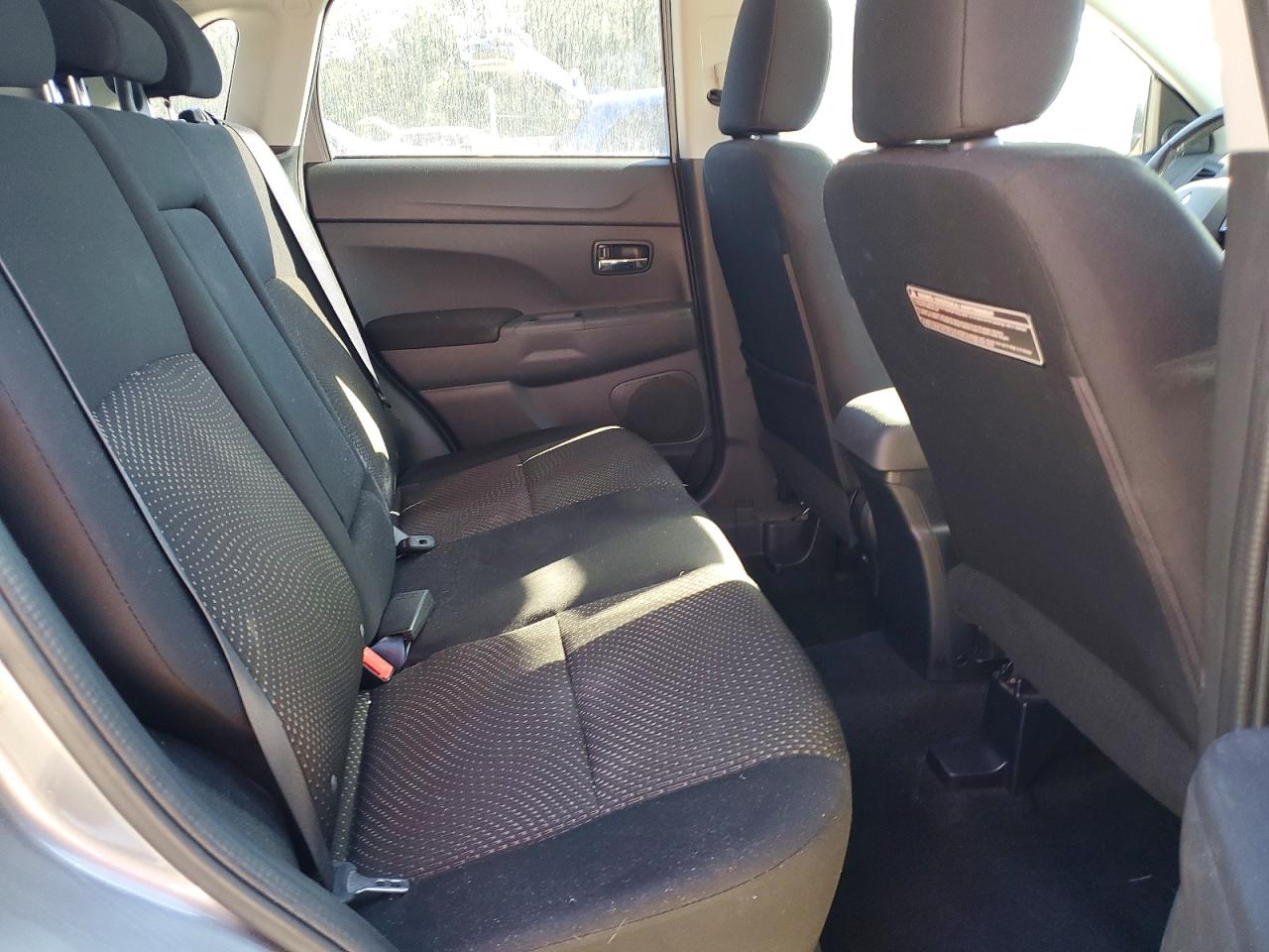2016 MITSUBISHI OUTLANDER SPORT ES photo 11