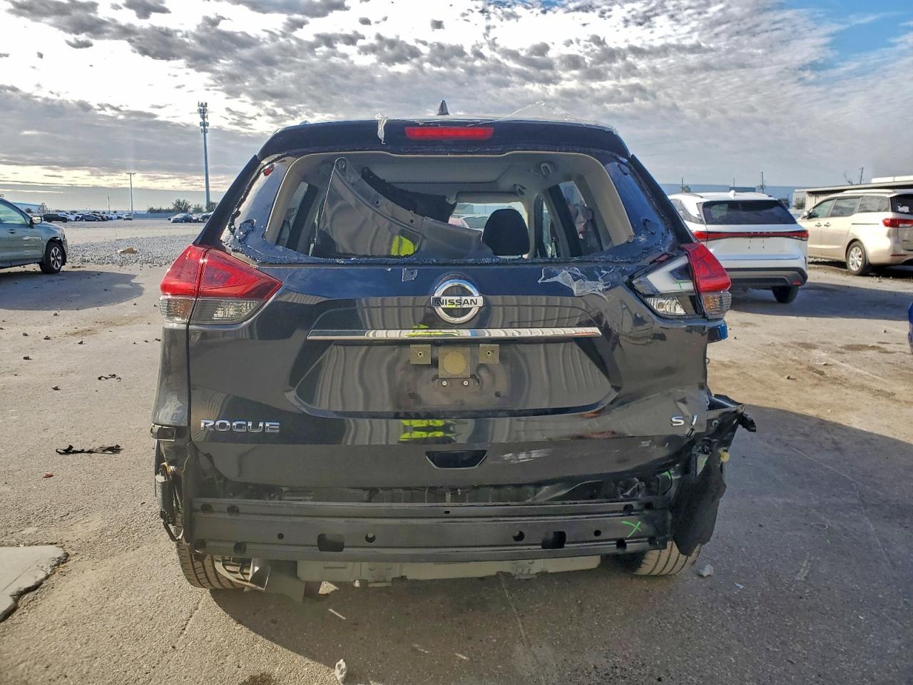 2020 NISSAN ROGUE S photo 6