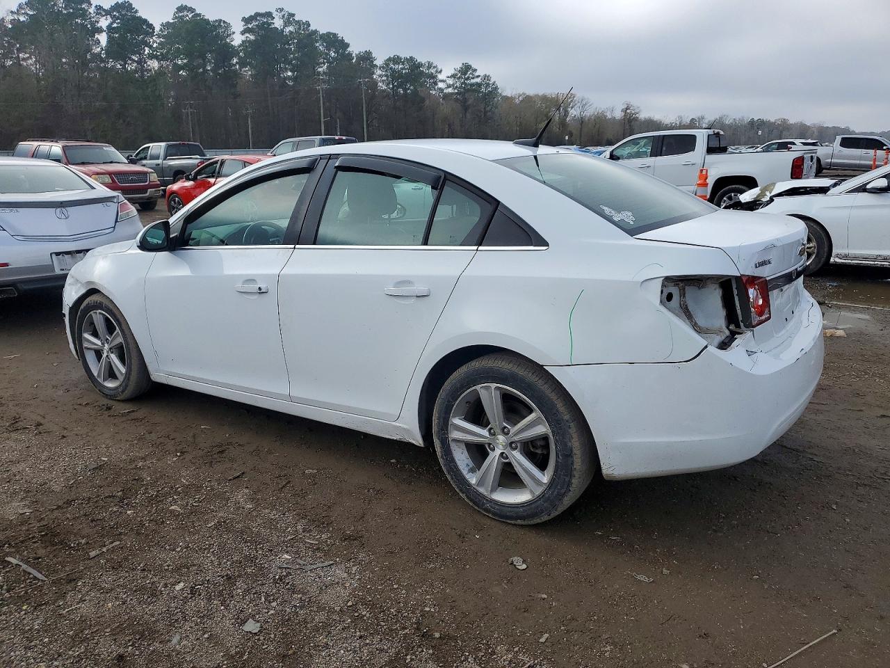 2013 CHEVROLET CRUZE LT photo 2