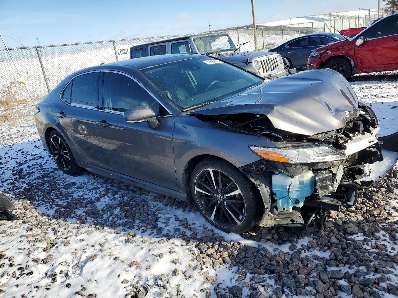 2020 TOYOTA CAMRY XSE photo 4