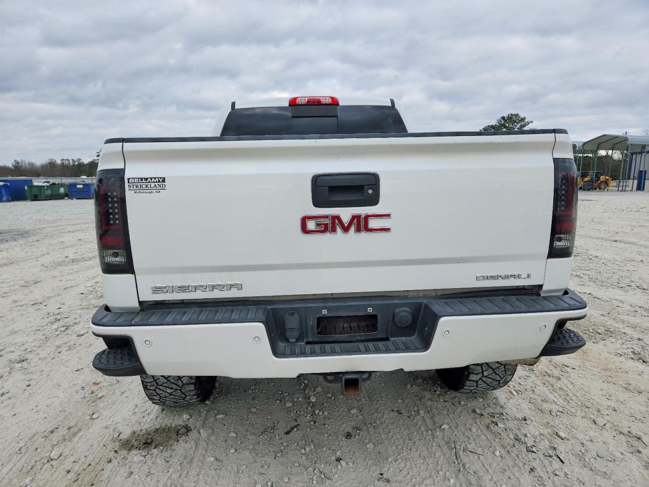 2017 GMC SIERRA K1500 DENALI photo 6