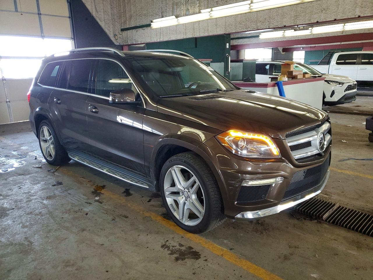 2015 MERCEDES-BENZ GL 550 4MATIC photo 4