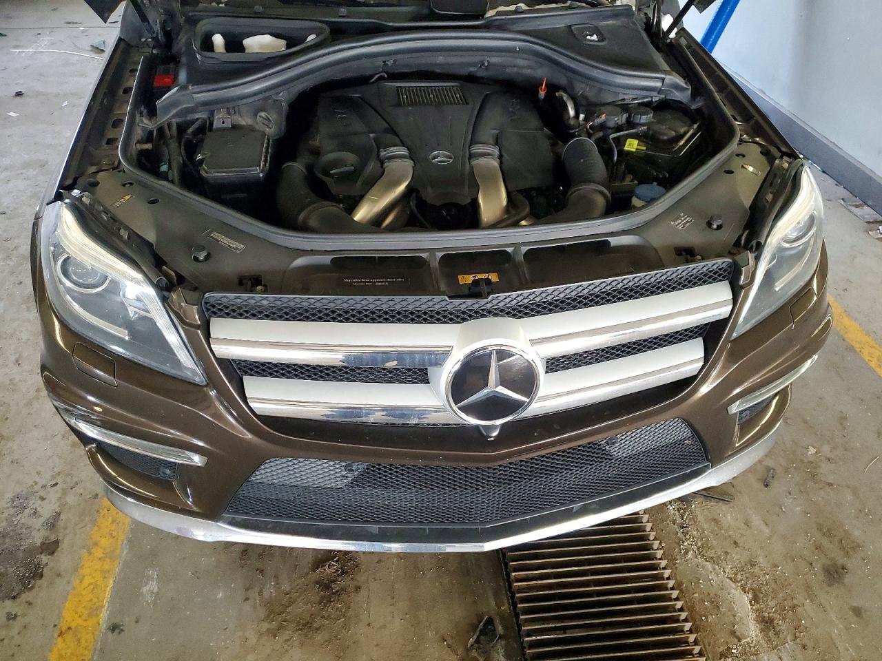 2015 MERCEDES-BENZ GL 550 4MATIC photo 12