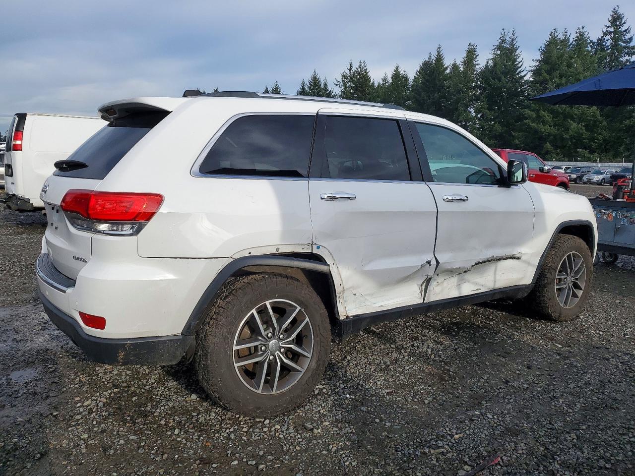 2018 JEEP GRAND CHEROKEE LIMITED photo 3