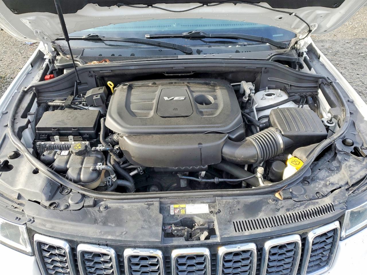 2018 JEEP GRAND CHEROKEE LIMITED photo 12