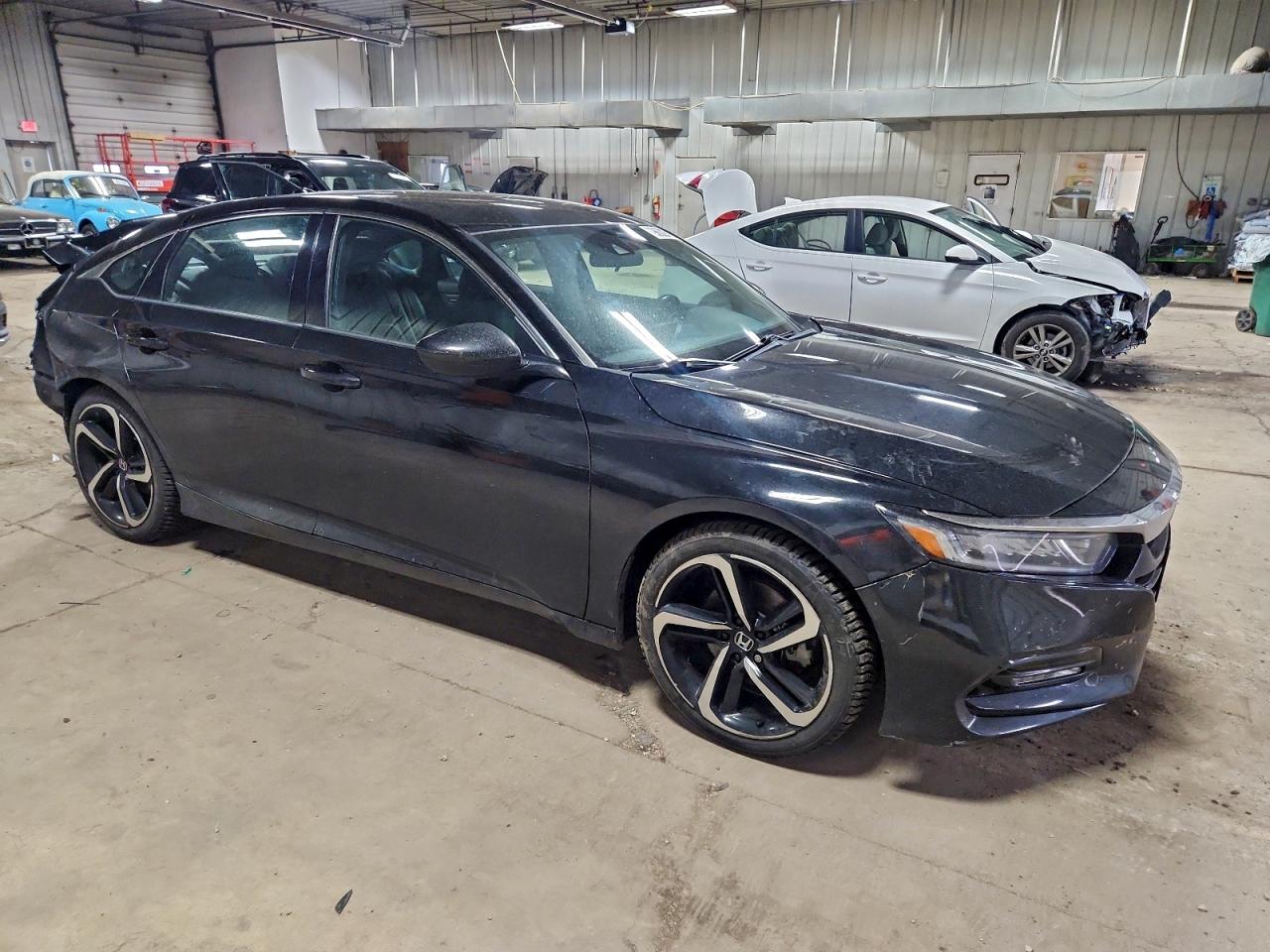 2018 HONDA ACCORD SPORT photo 4