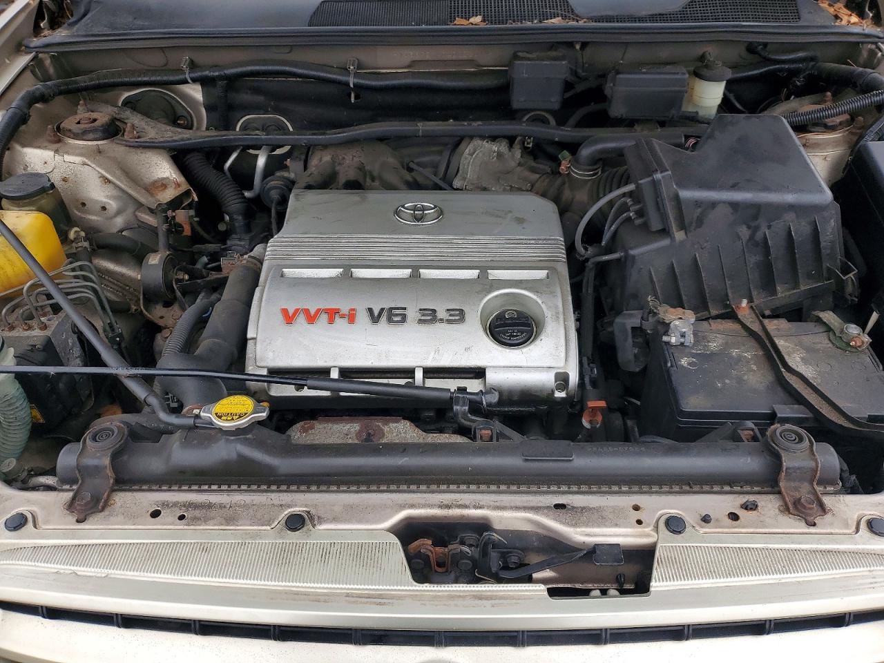 2004 TOYOTA HIGHLANDER photo 12
