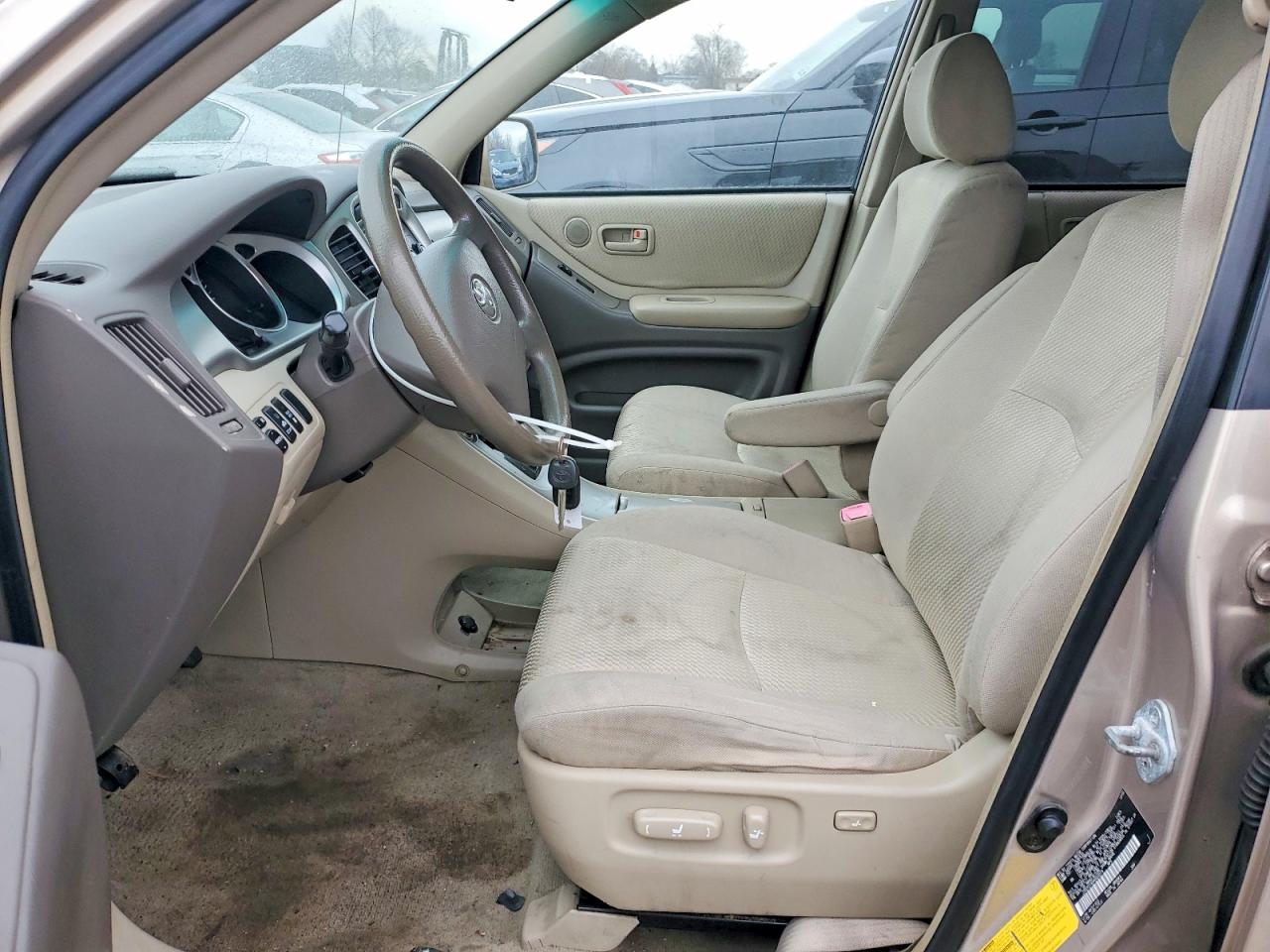 2004 TOYOTA HIGHLANDER photo 7