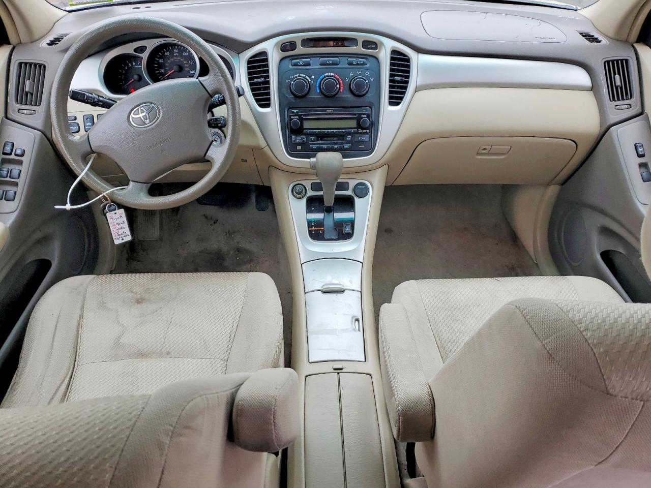 2004 TOYOTA HIGHLANDER photo 8