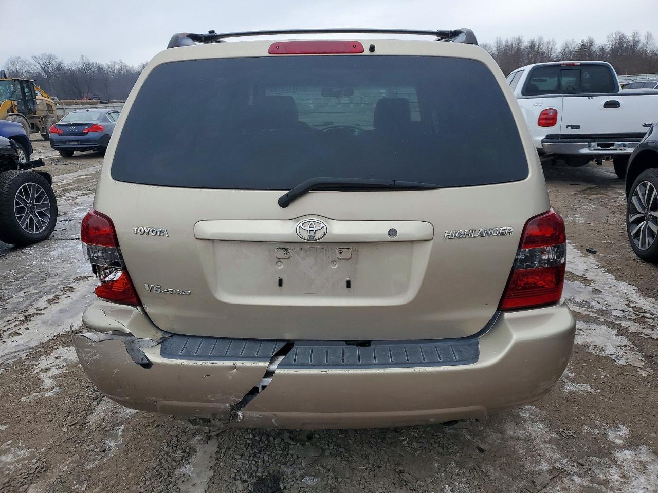 2004 TOYOTA HIGHLANDER photo 6