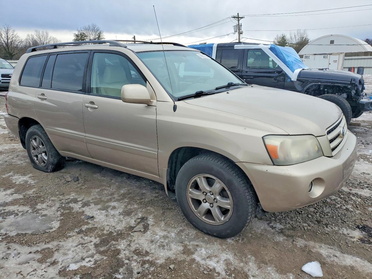 2004 TOYOTA HIGHLANDER photo 4