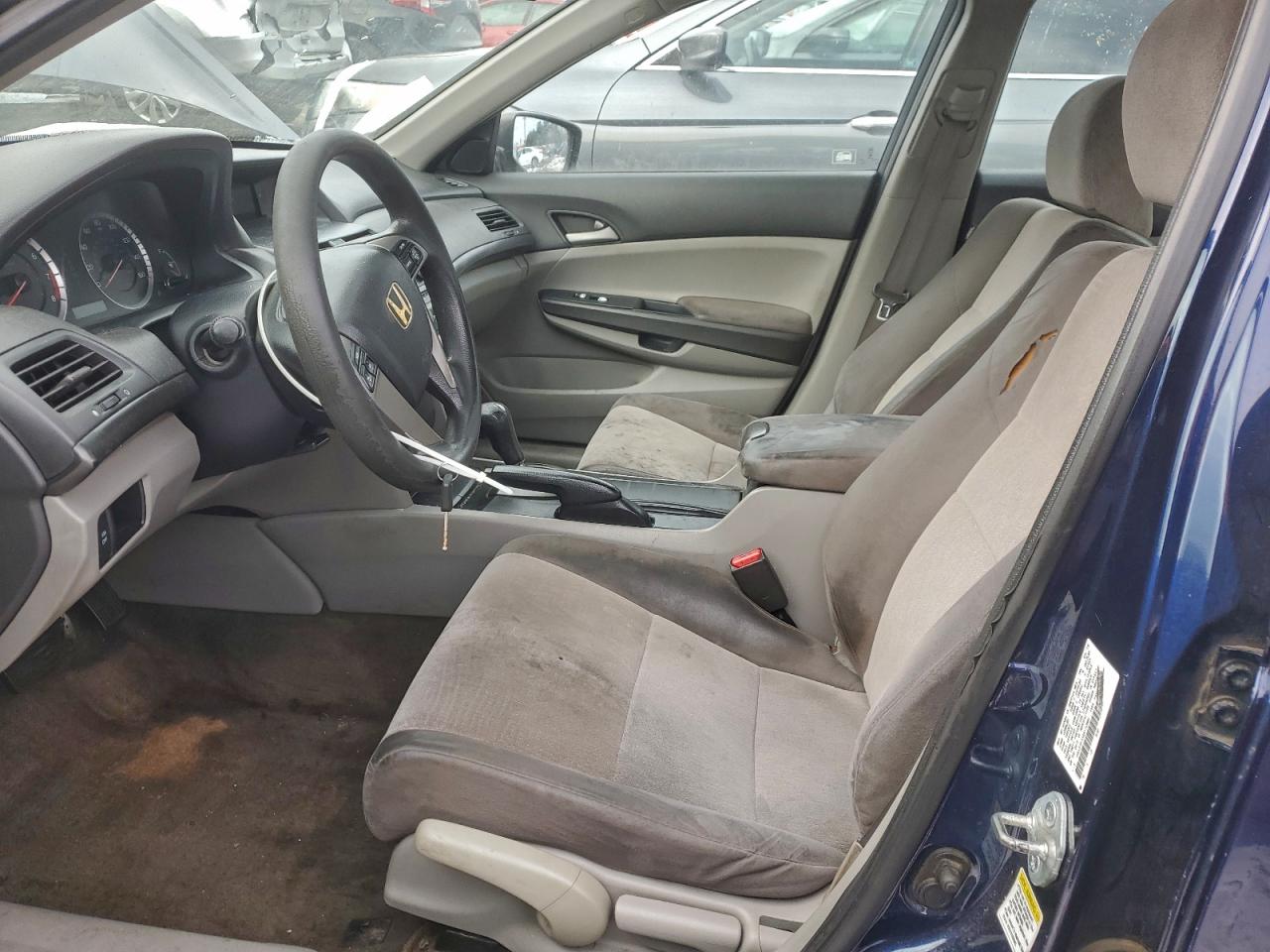 2010 HONDA ACCORD LX photo 7