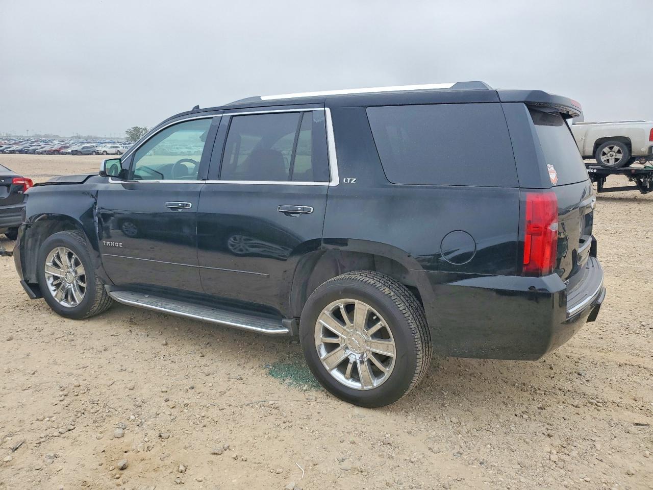 2015 CHEVROLET TAHOE C1500 LTZ photo 2
