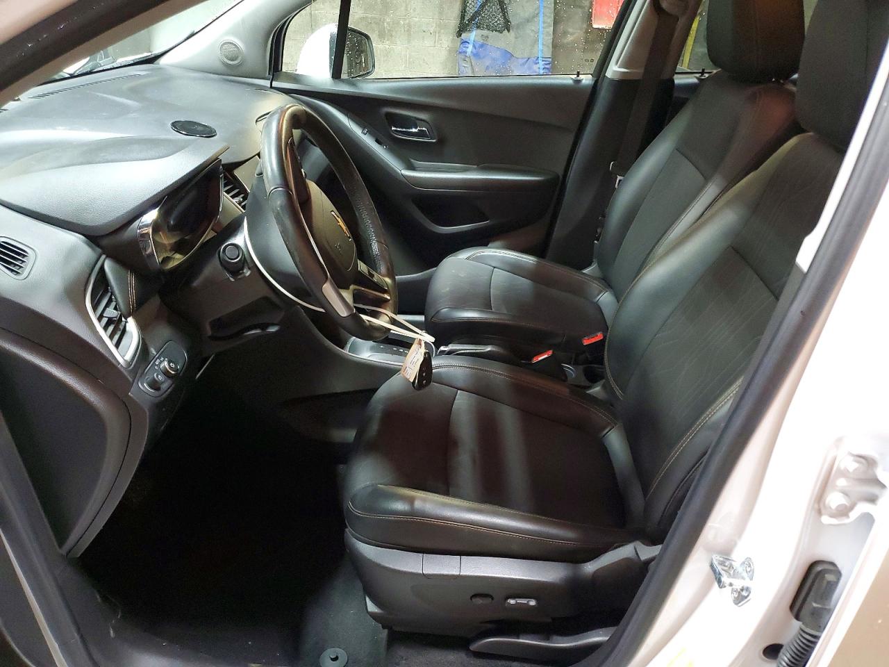2020 CHEVROLET TRAX 1LT photo 7