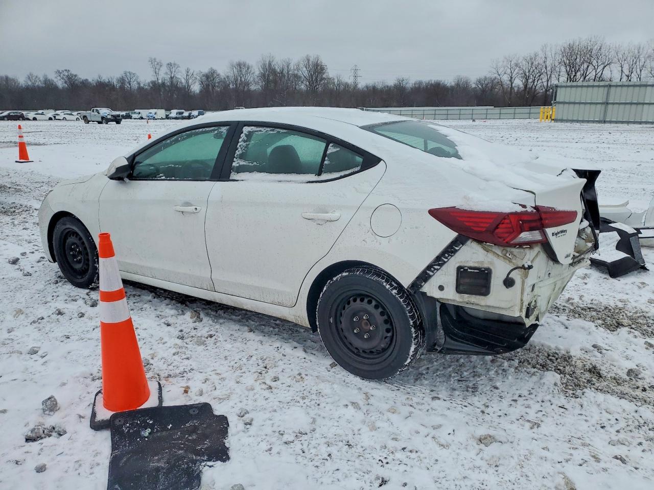 2020 HYUNDAI ELANTRA SE photo 2