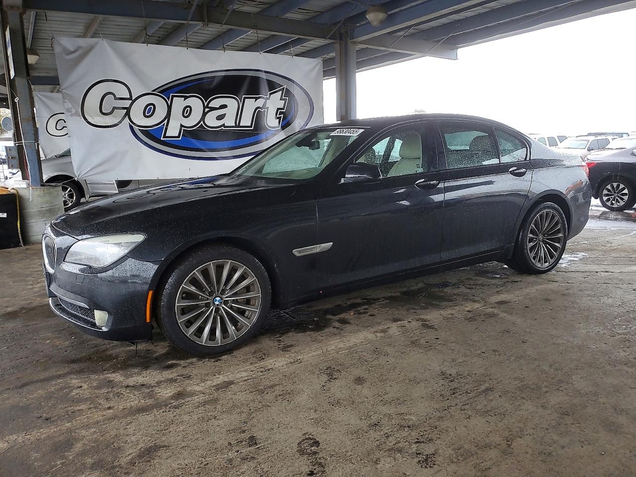 2009 BMW 750