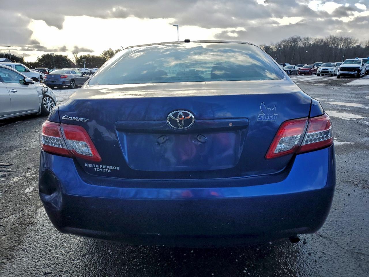 2011 TOYOTA CAMRY BASE photo 6