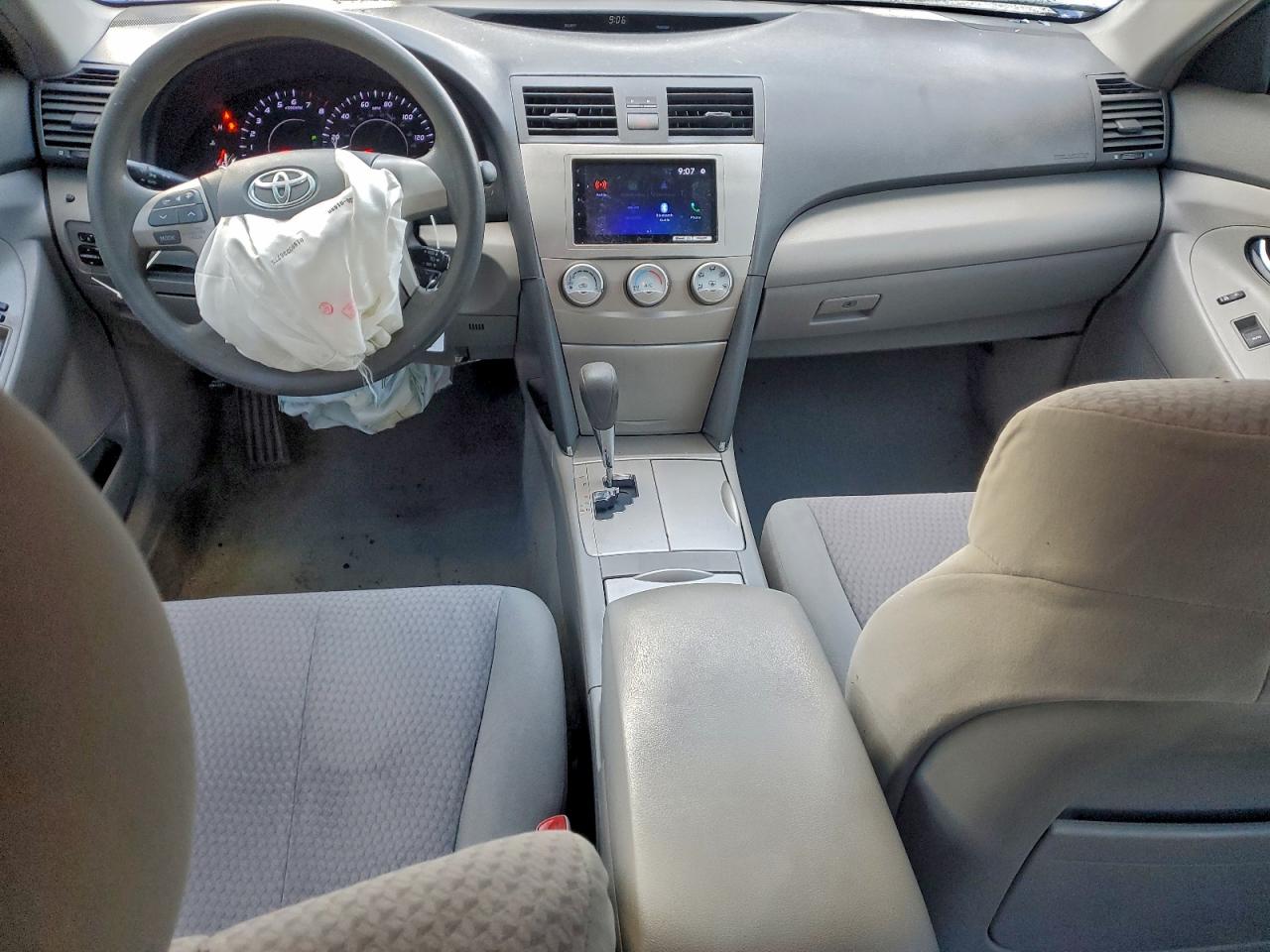 2011 TOYOTA CAMRY BASE photo 8