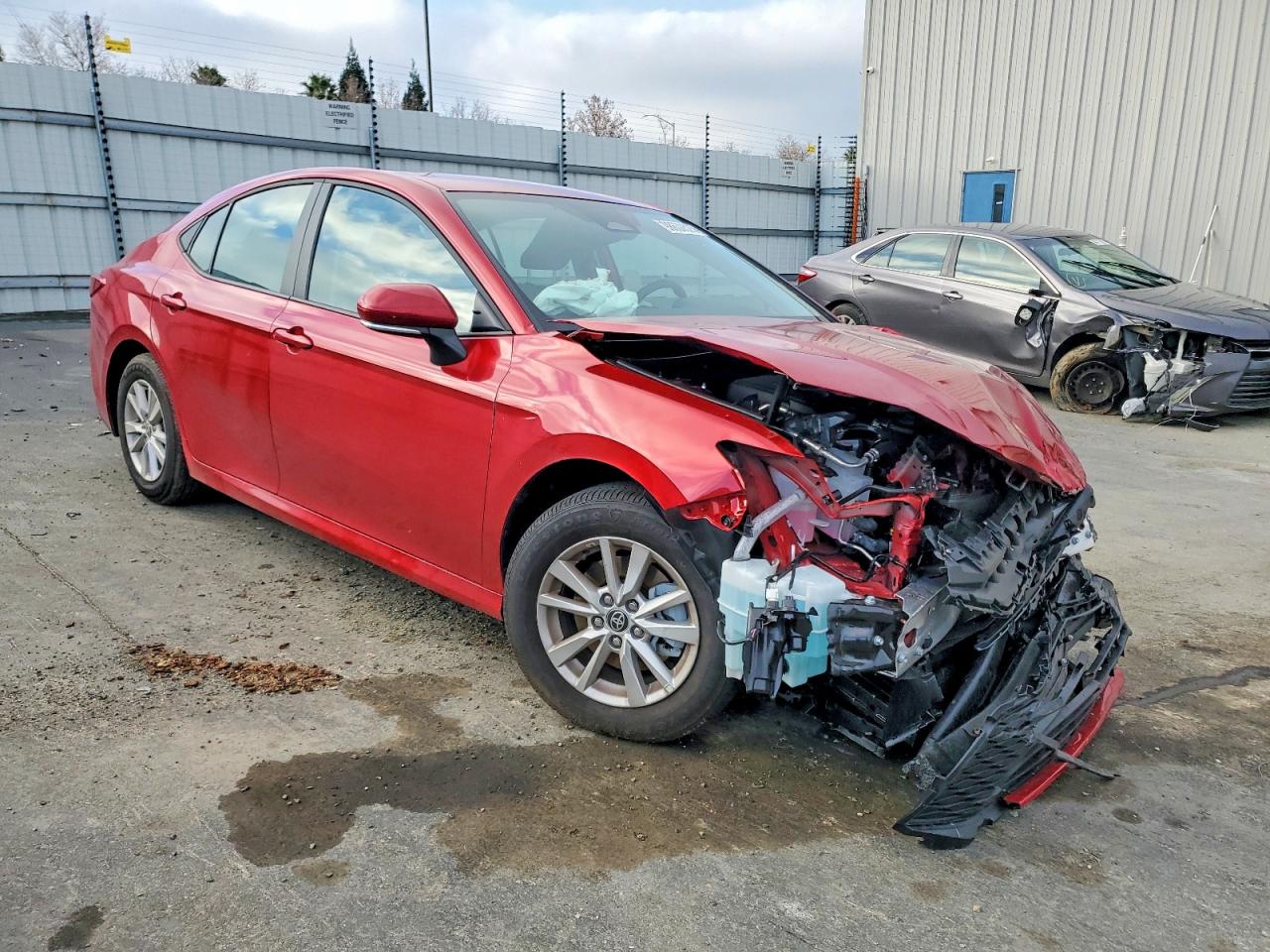 2025 TOYOTA CAMRY XSE photo 4