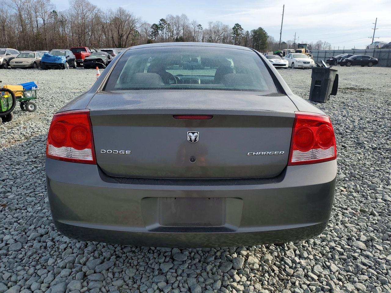 2010 DODGE CHARGER photo 6