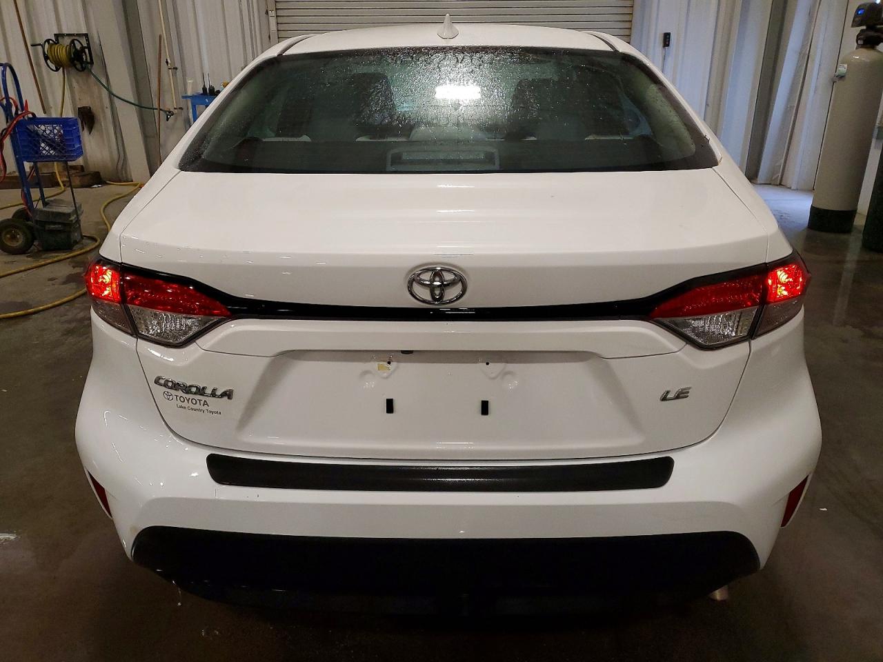 2025 TOYOTA COROLLA LE photo 6