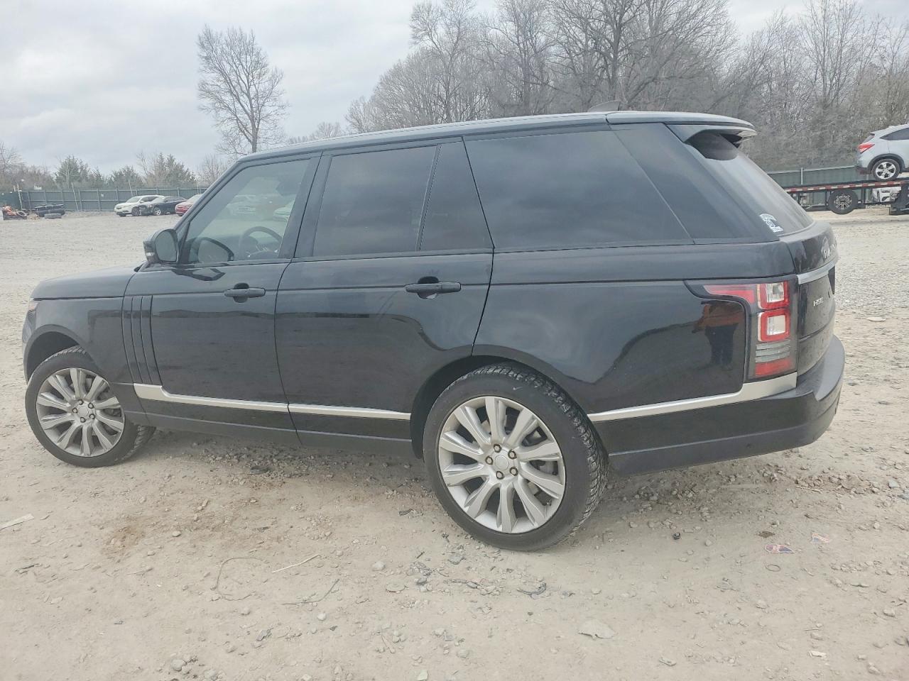 2017 LAND ROVER RANGE ROVER HSE photo 2