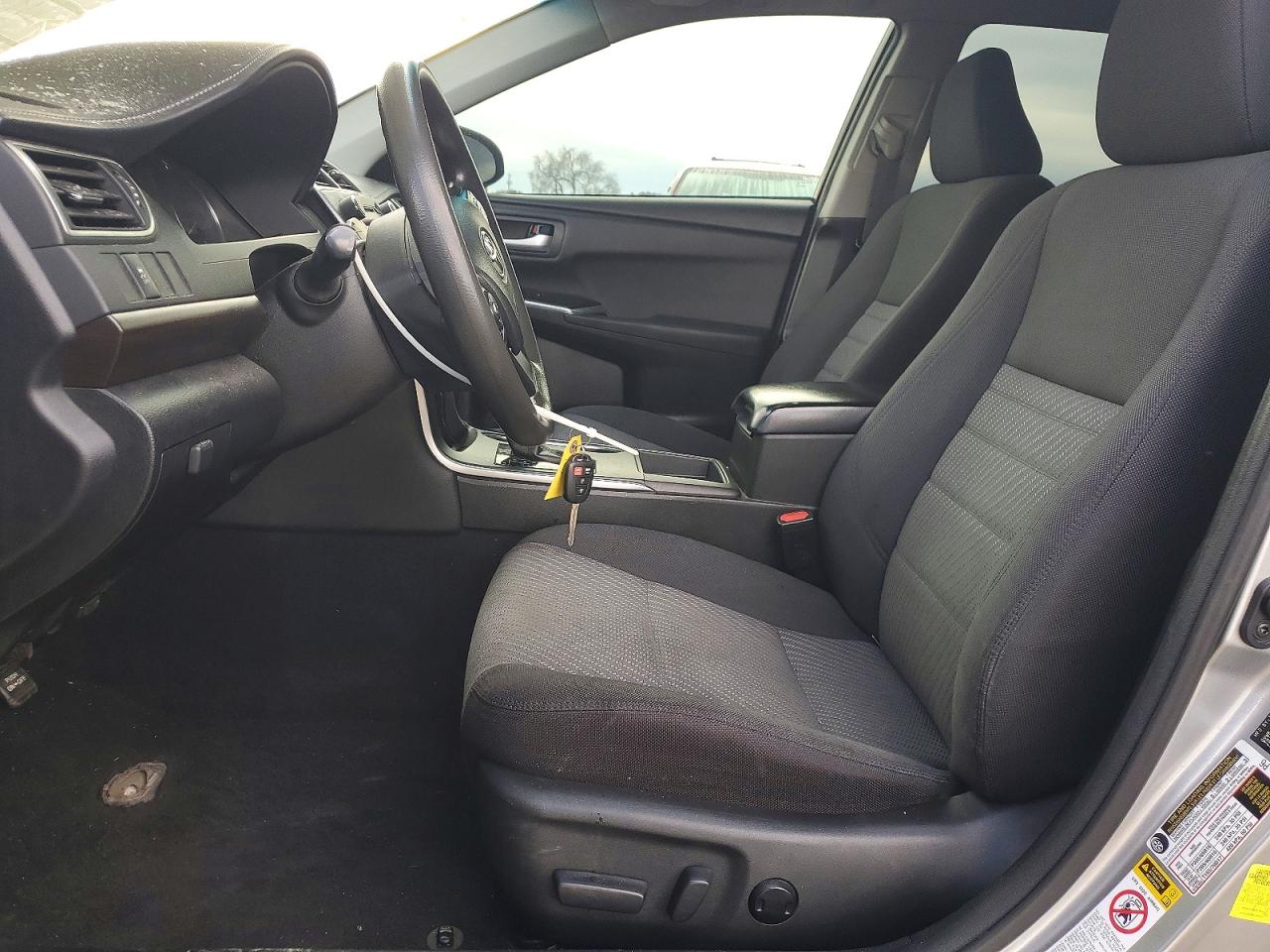 2017 TOYOTA CAMRY LE photo 7