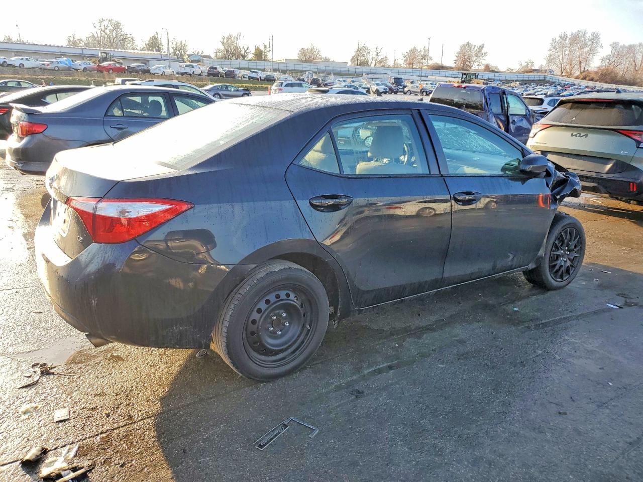 2014 TOYOTA COROLLA L photo 3
