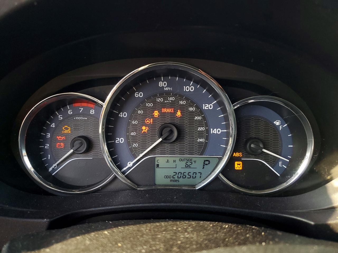 2014 TOYOTA COROLLA L photo 9
