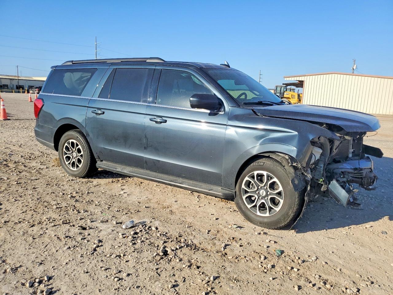 2024 FORD EXPEDITION MAX XLT photo 4