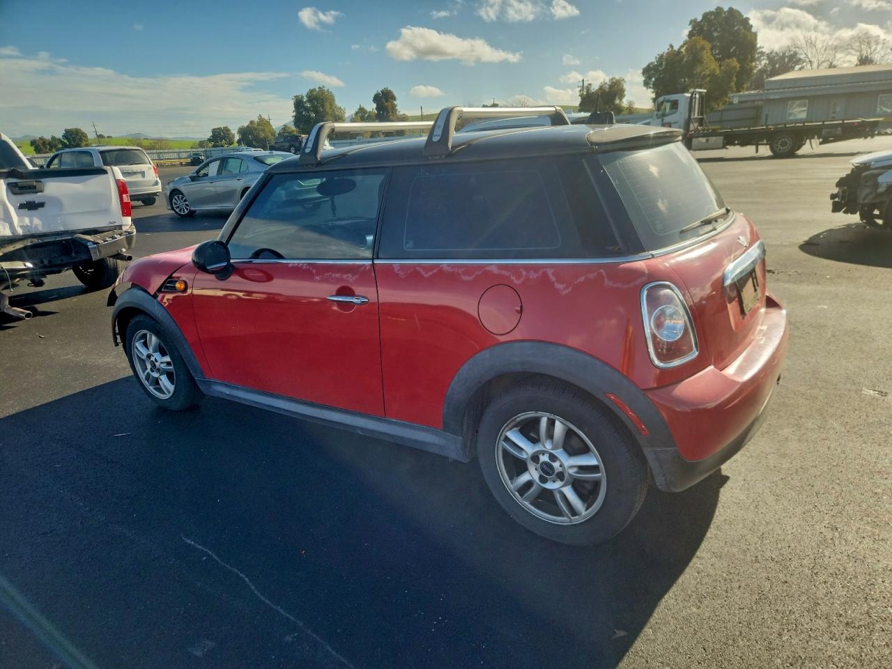 2011 MINI COOPER photo 2