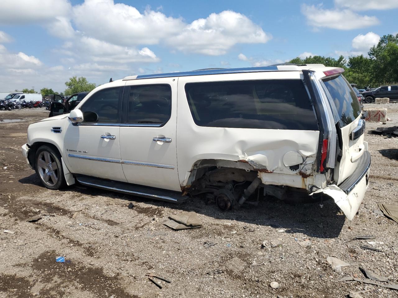 2007 CADILLAC ESCALADE ESV photo 2