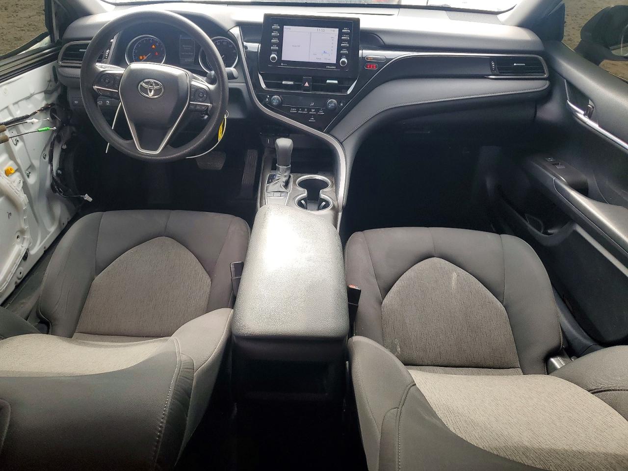 2023 TOYOTA CAMRY LE photo 8