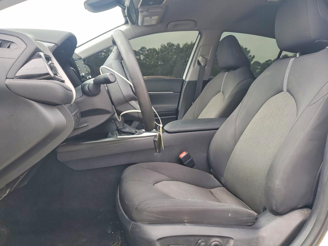 2023 TOYOTA CAMRY LE photo 7