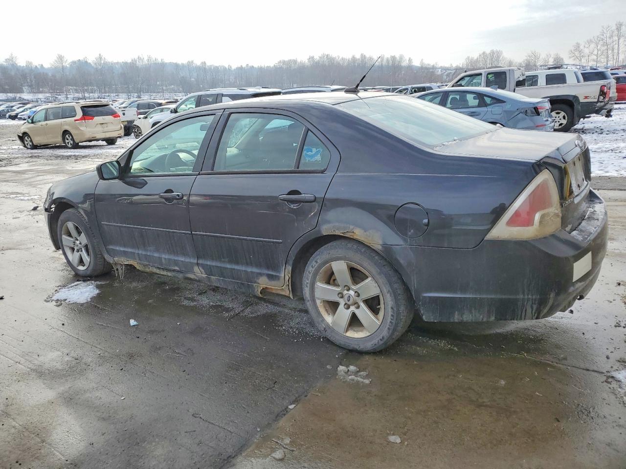 2007 FORD FUSION SE photo 2
