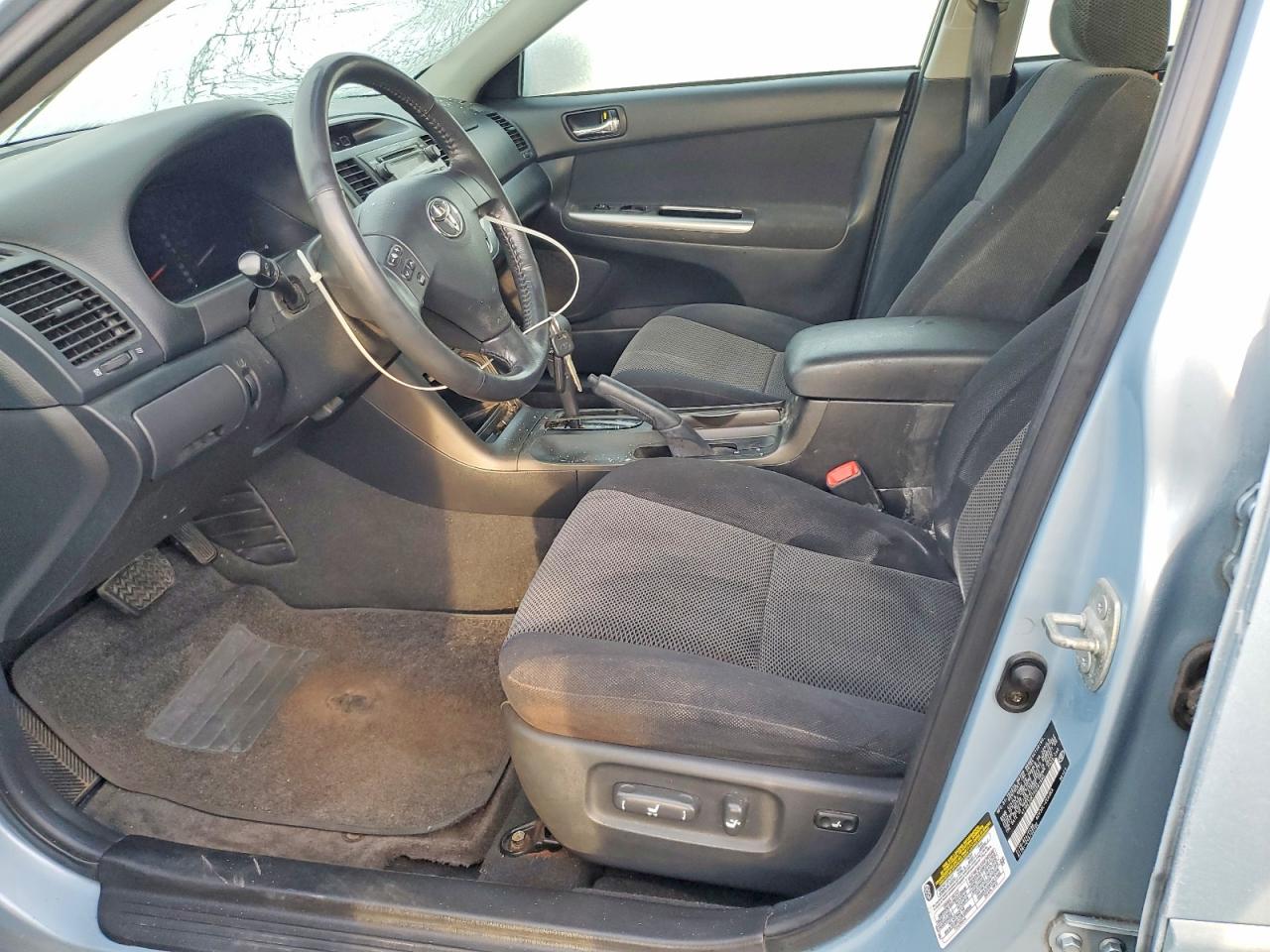2005 TOYOTA CAMRY LE photo 7