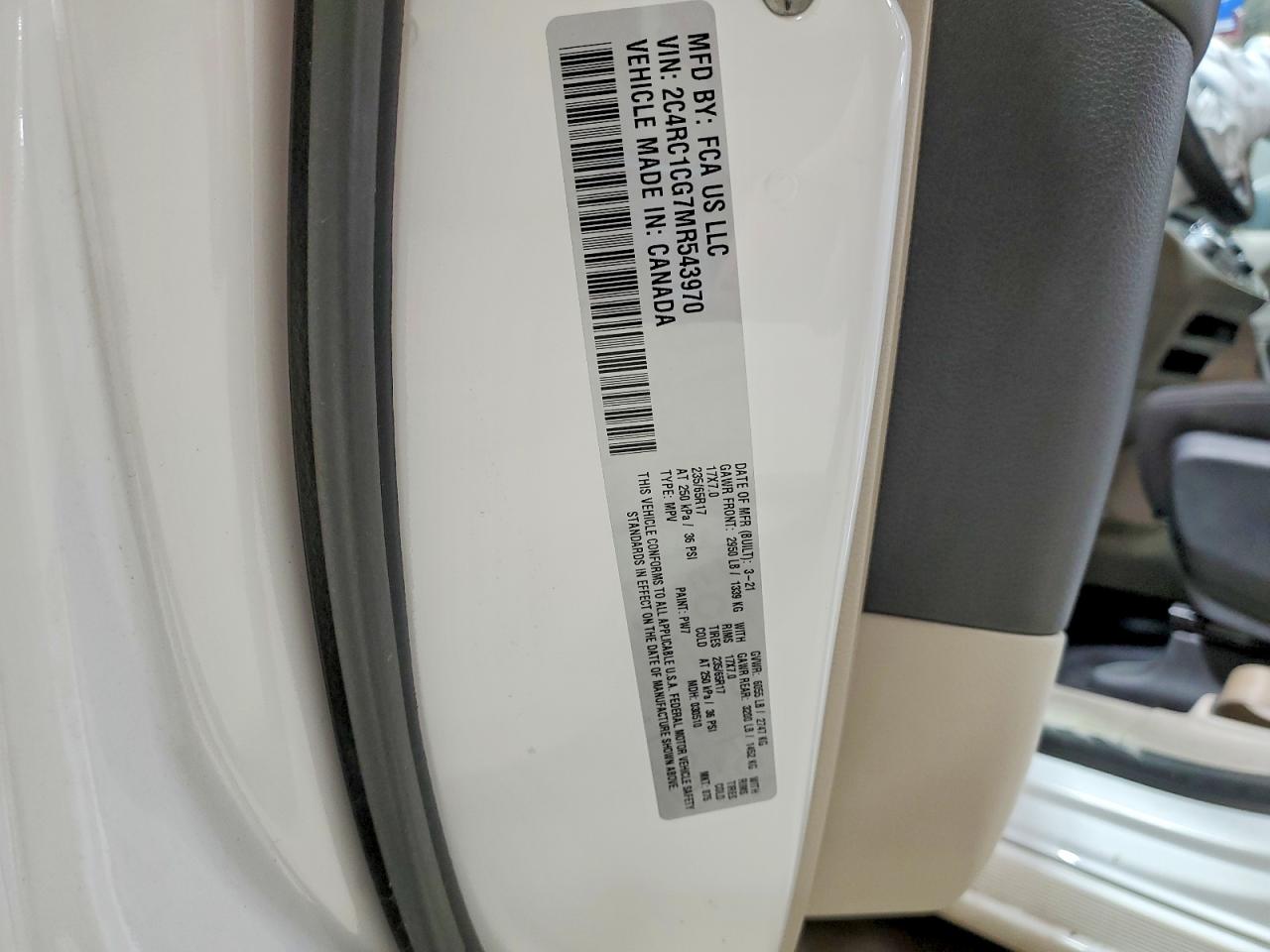 2021 CHRYSLER VOYAGER LX photo 13