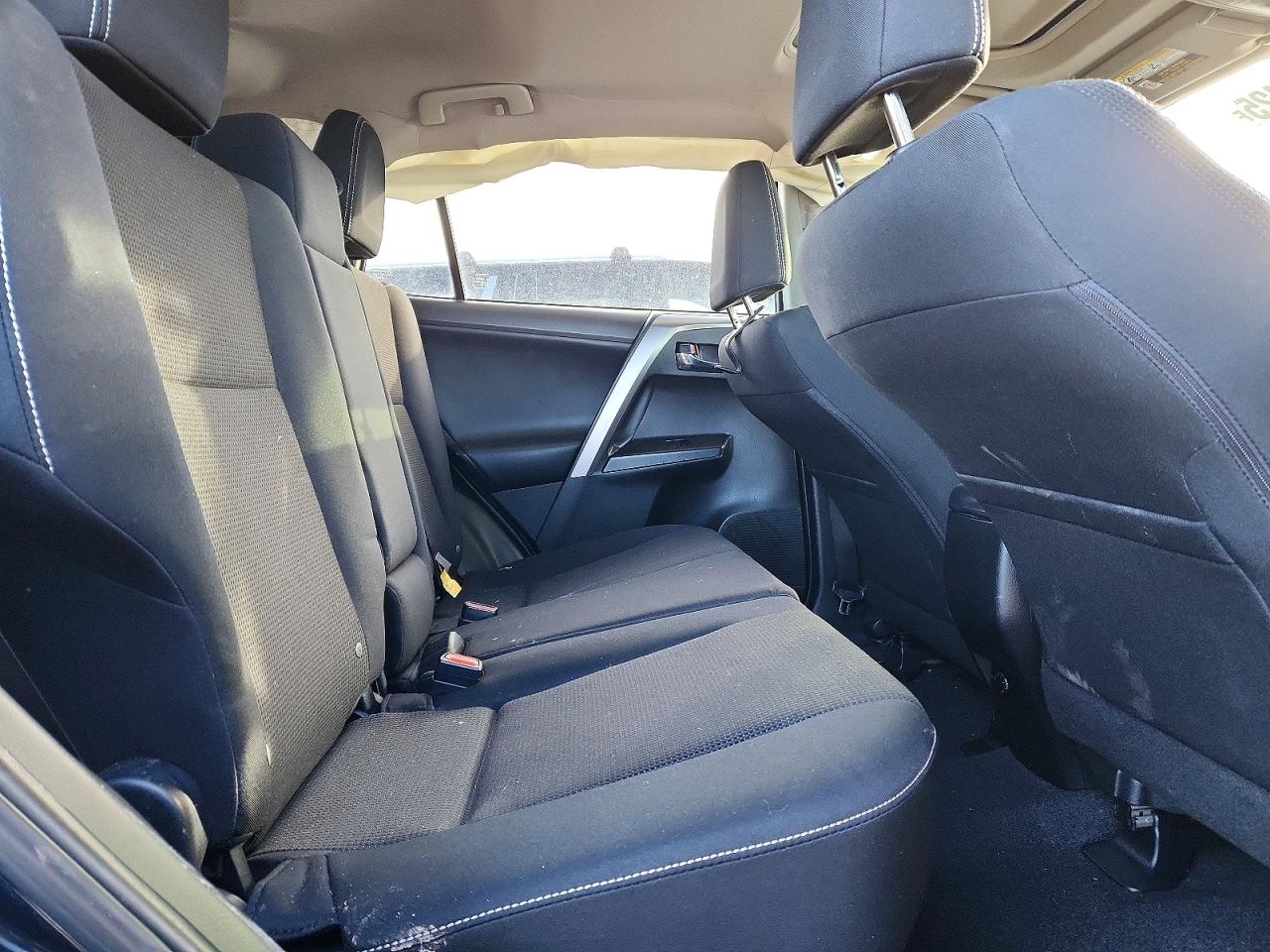 2017 TOYOTA RAV4 XLE photo 11