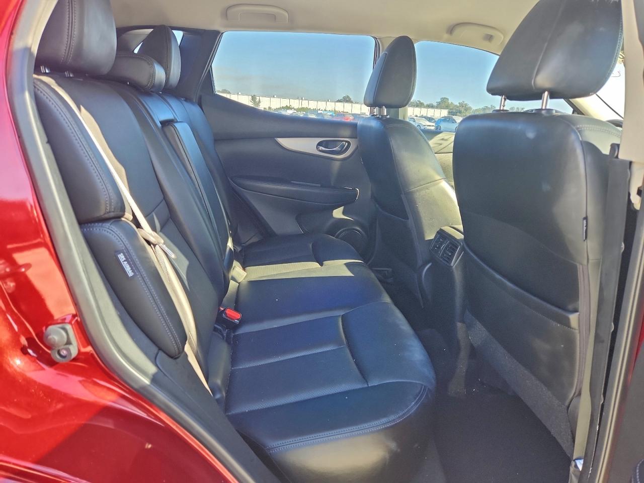2020 NISSAN ROGUE SPORT S photo 11