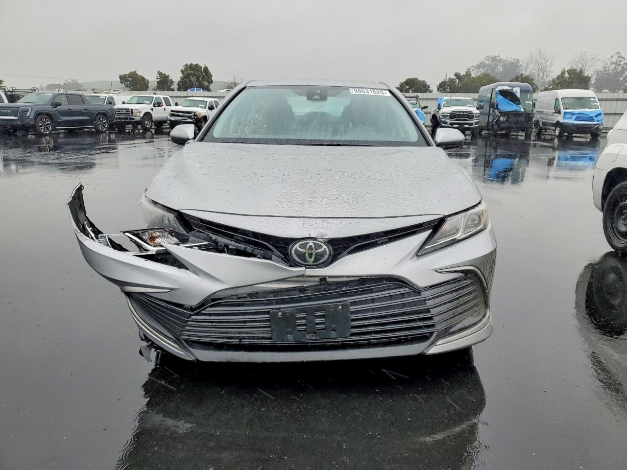 2024 TOYOTA CAMRY LE photo 5