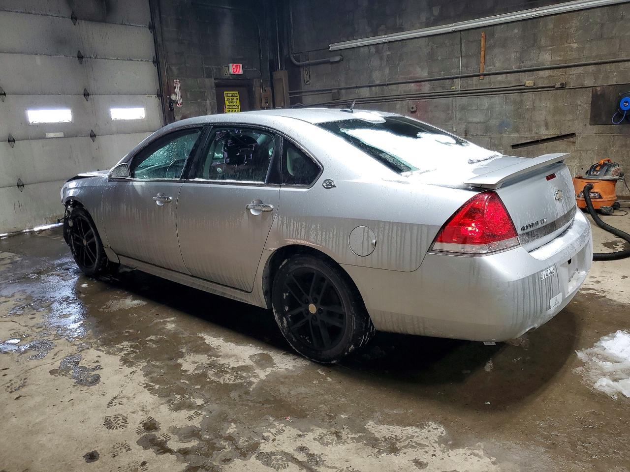 2009 CHEVROLET IMPALA LTZ photo 2