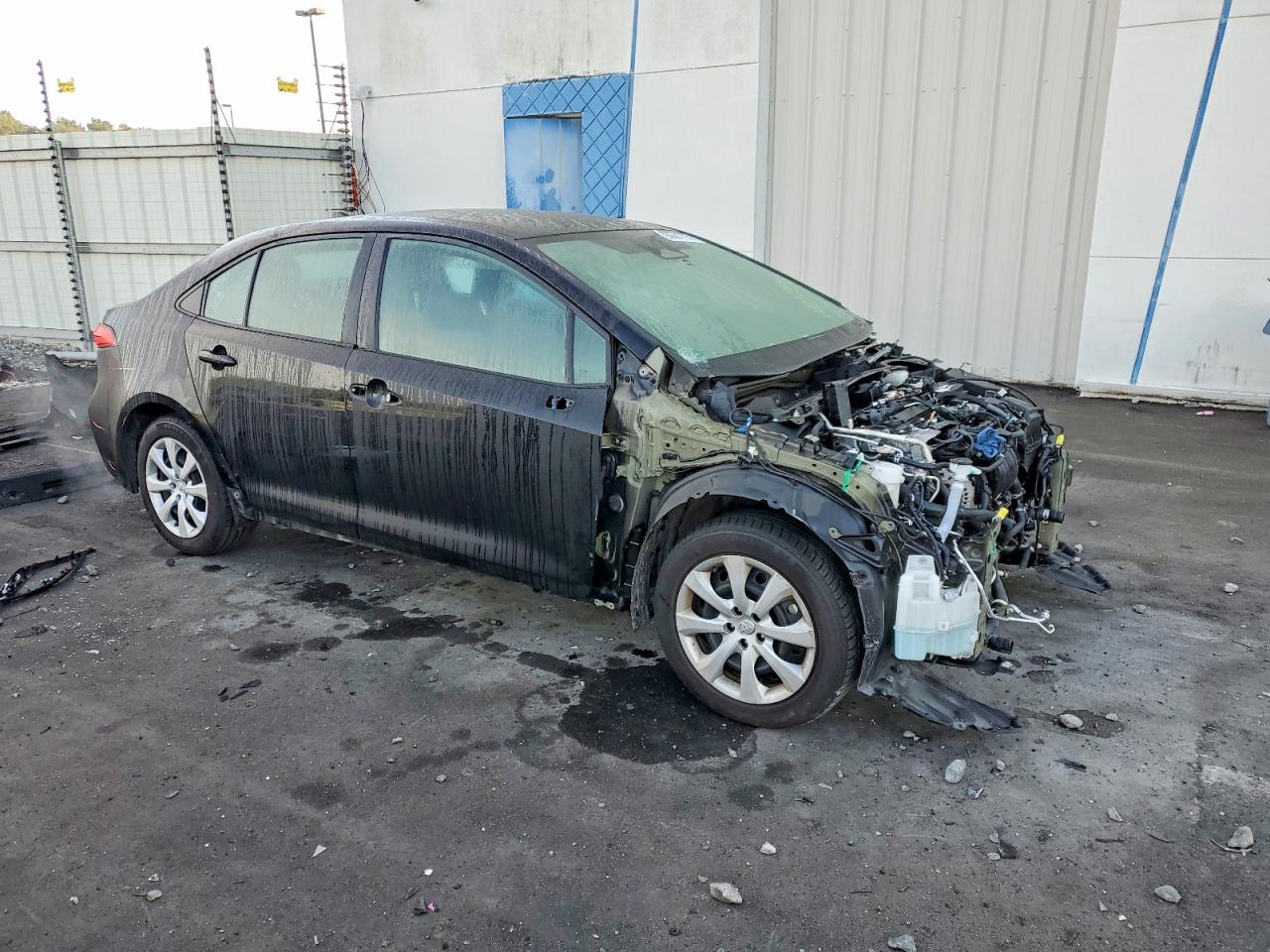 2023 TOYOTA COROLLA LE photo 4