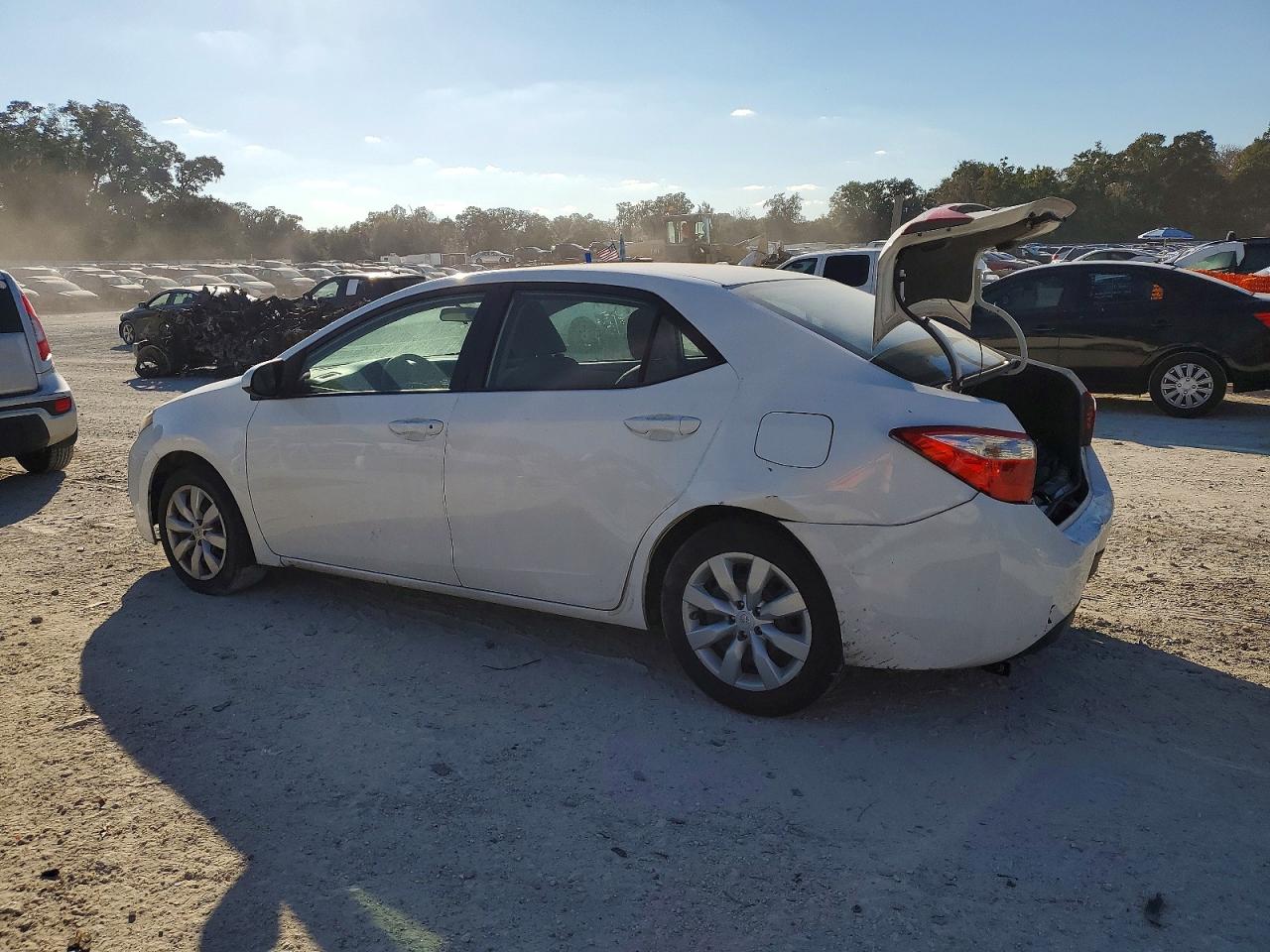 2016 TOYOTA COROLLA L photo 2