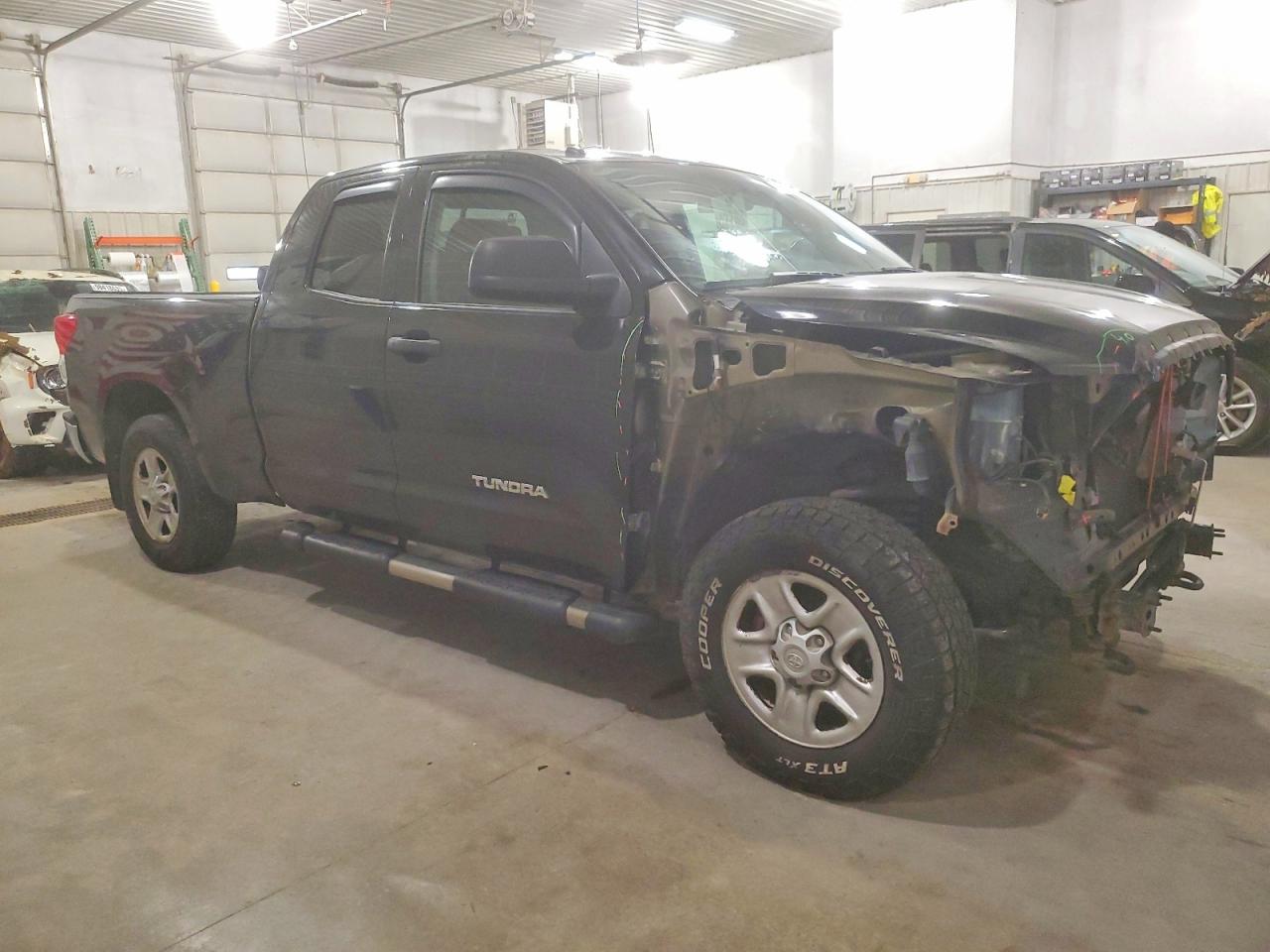 2013 TOYOTA TUNDRA DOUBLE CAB SR5 photo 4