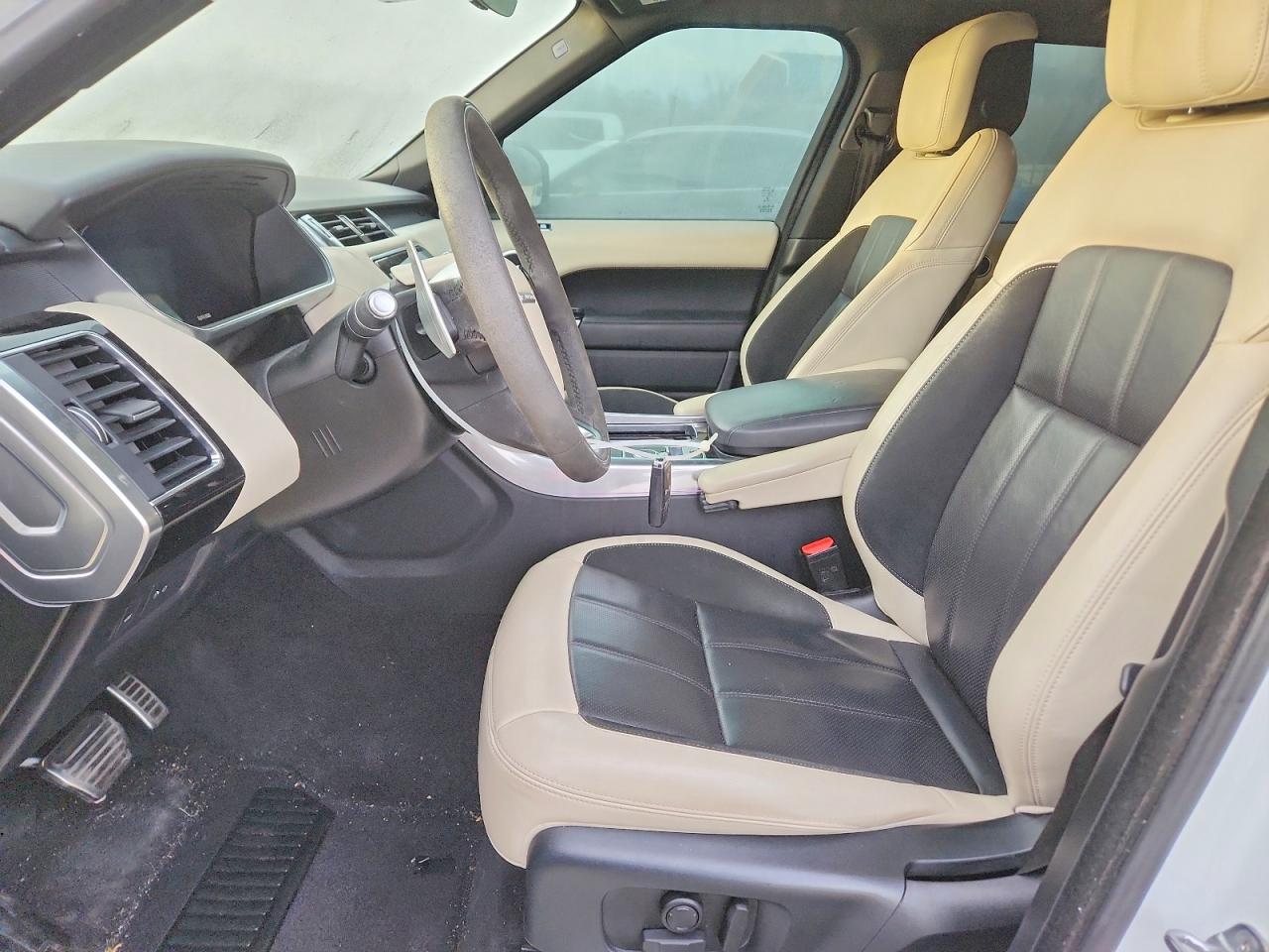 2020 LAND ROVER RANGE ROVER SPORT HST photo 7