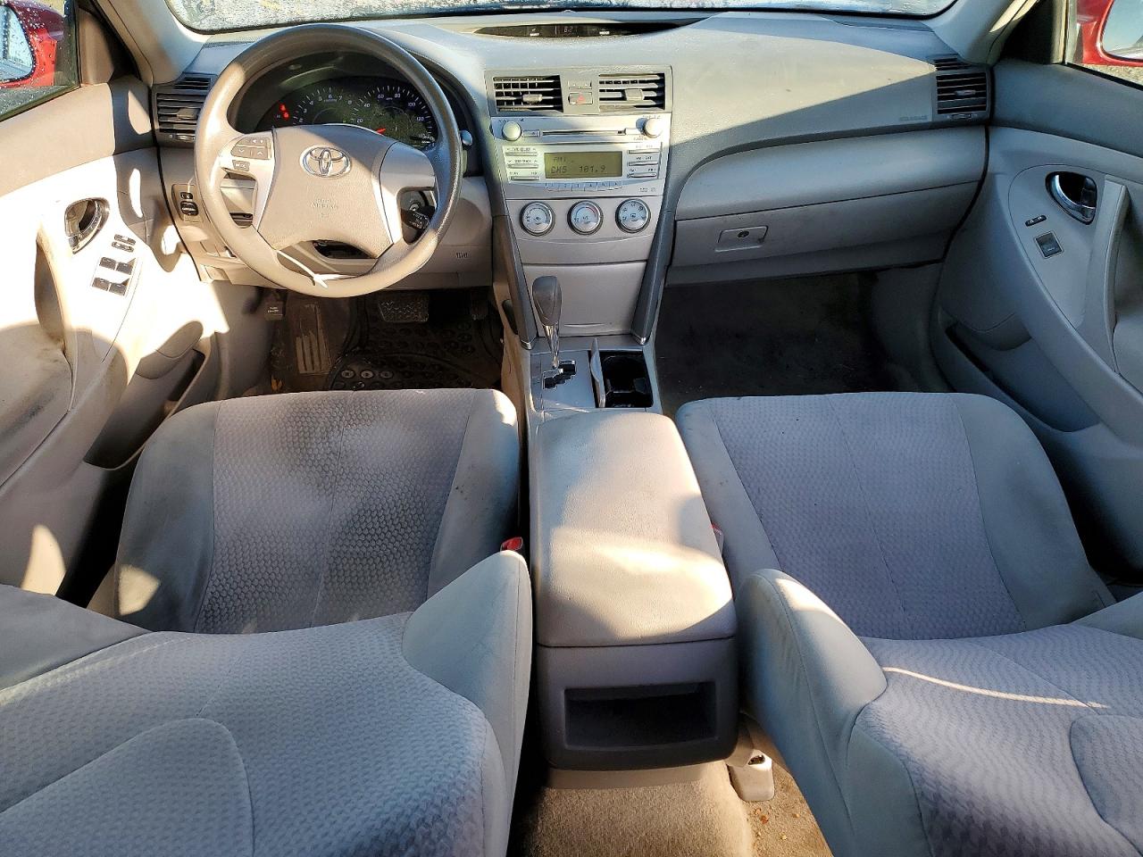2010 TOYOTA CAMRY BASE photo 8