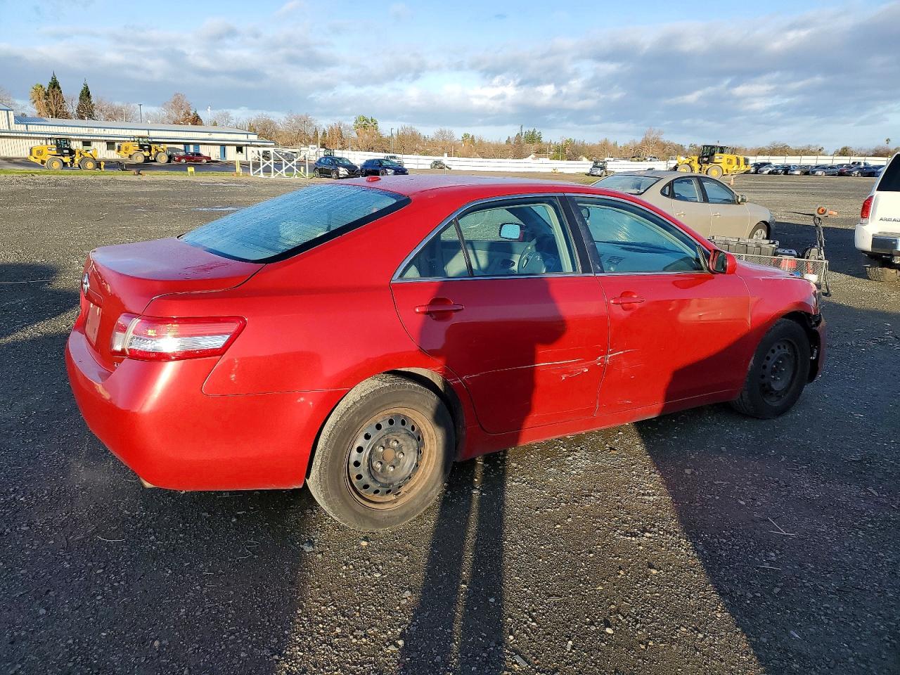 2010 TOYOTA CAMRY BASE photo 3