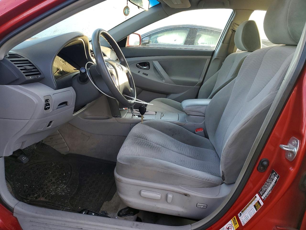 2010 TOYOTA CAMRY BASE photo 7